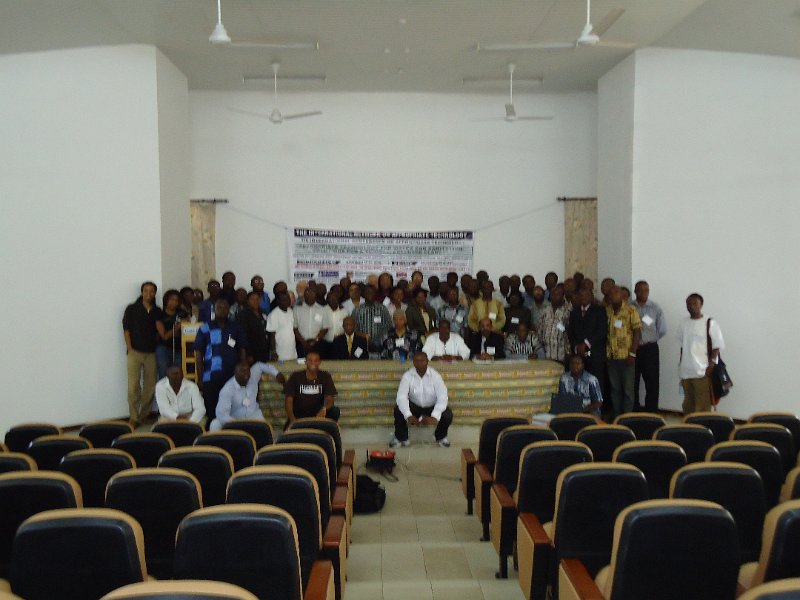 whole conference pic.JPG - Group picture of all participants at the conference